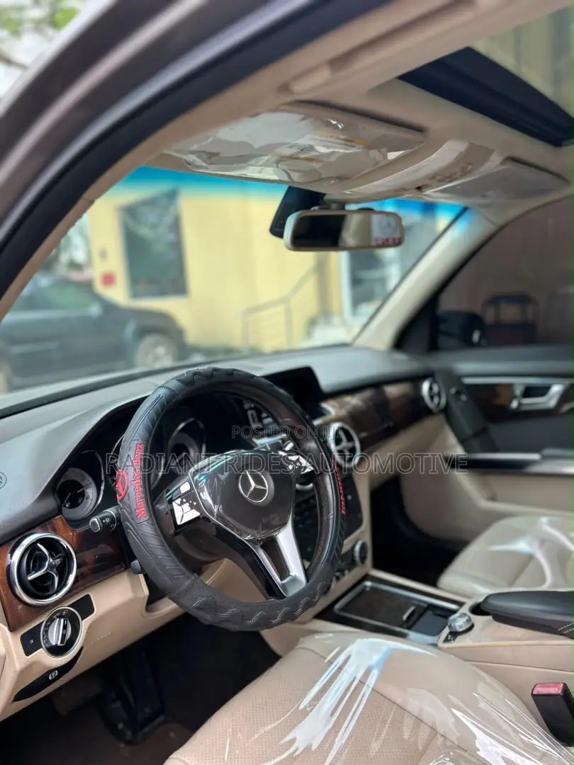 Mercedes-Benz GLK-Class 350 4MATIC 2013 Brown