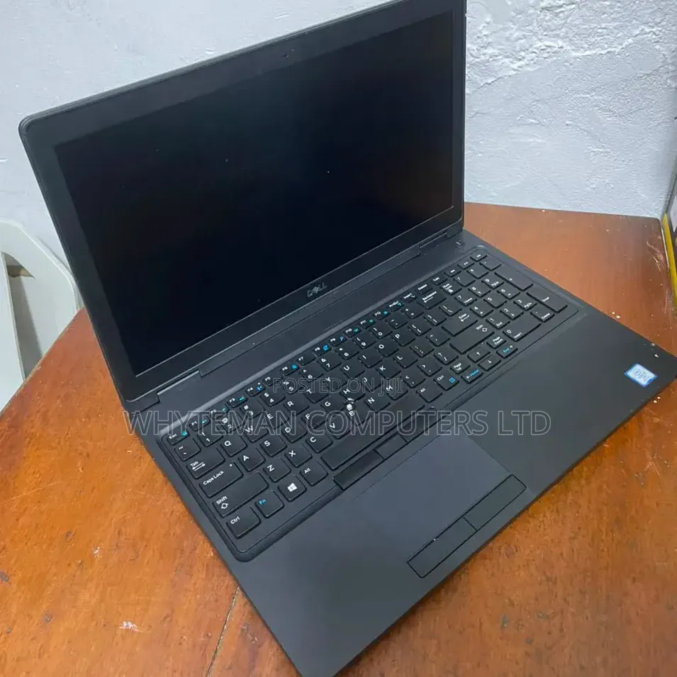 Laptop Dell Precision 3530 8GB Intel Core i7 SSD 256GB