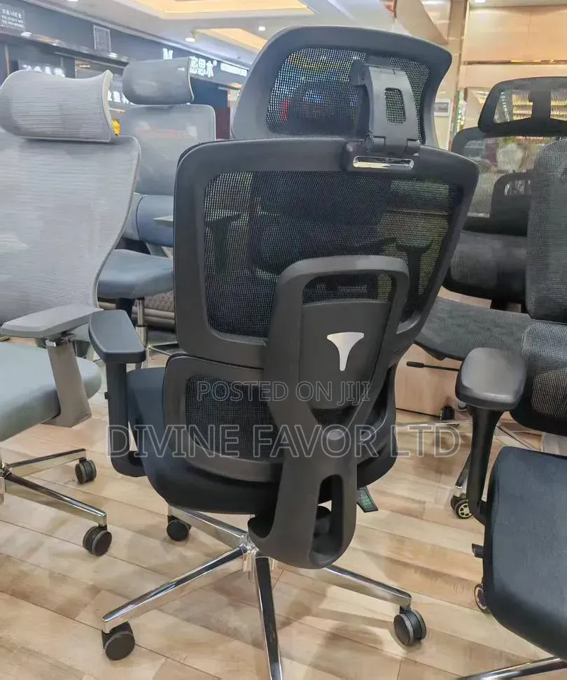 Ergonomic Swivel Chair