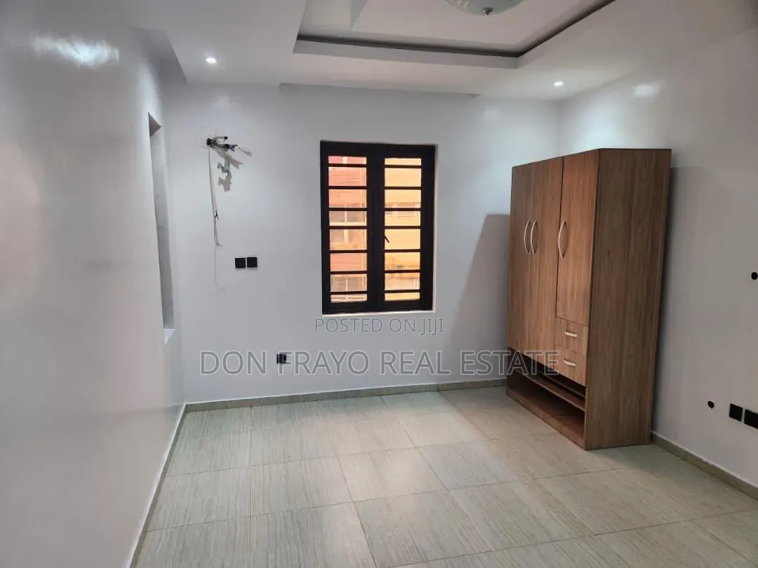 4bdrm Duplex in Eko Akete Awolowo Rd, Ikoyi for sale