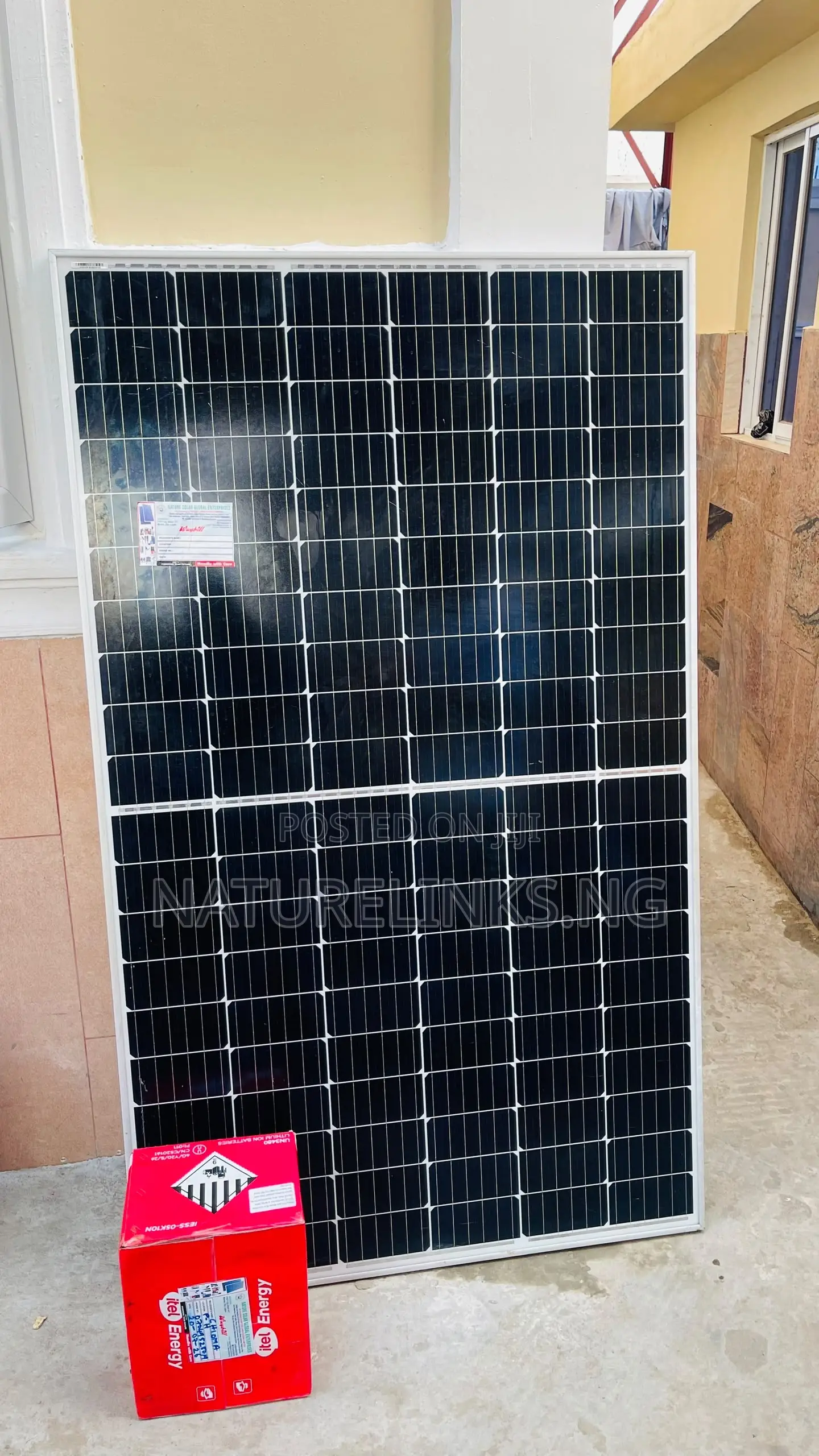 Itel Power Tank + 500W Solar Panel