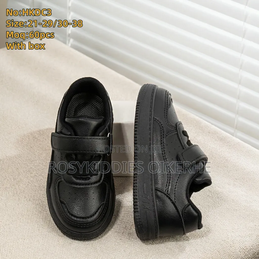 Unisex Black School Sneakers/Canvas
