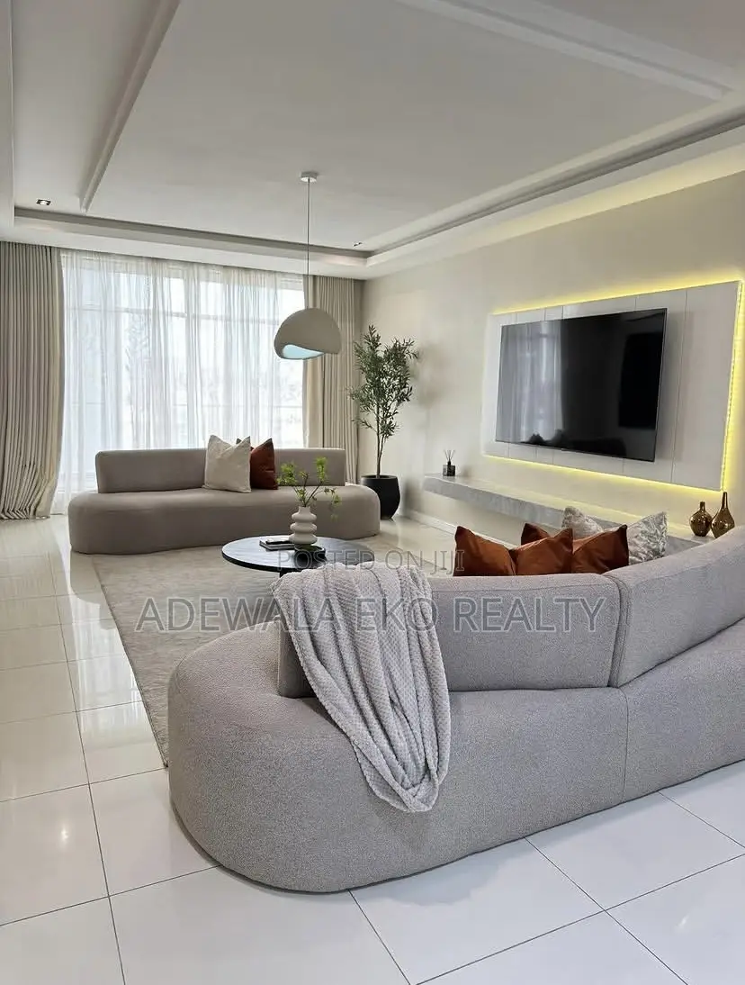 Luxury 3-Bedroom in Oniru, Victoria Island – Pool, 24/7 Power WiFi