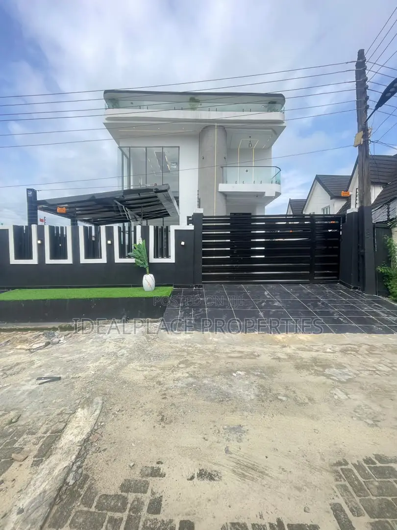 5bdrm Duplex in Sangotedo for sale