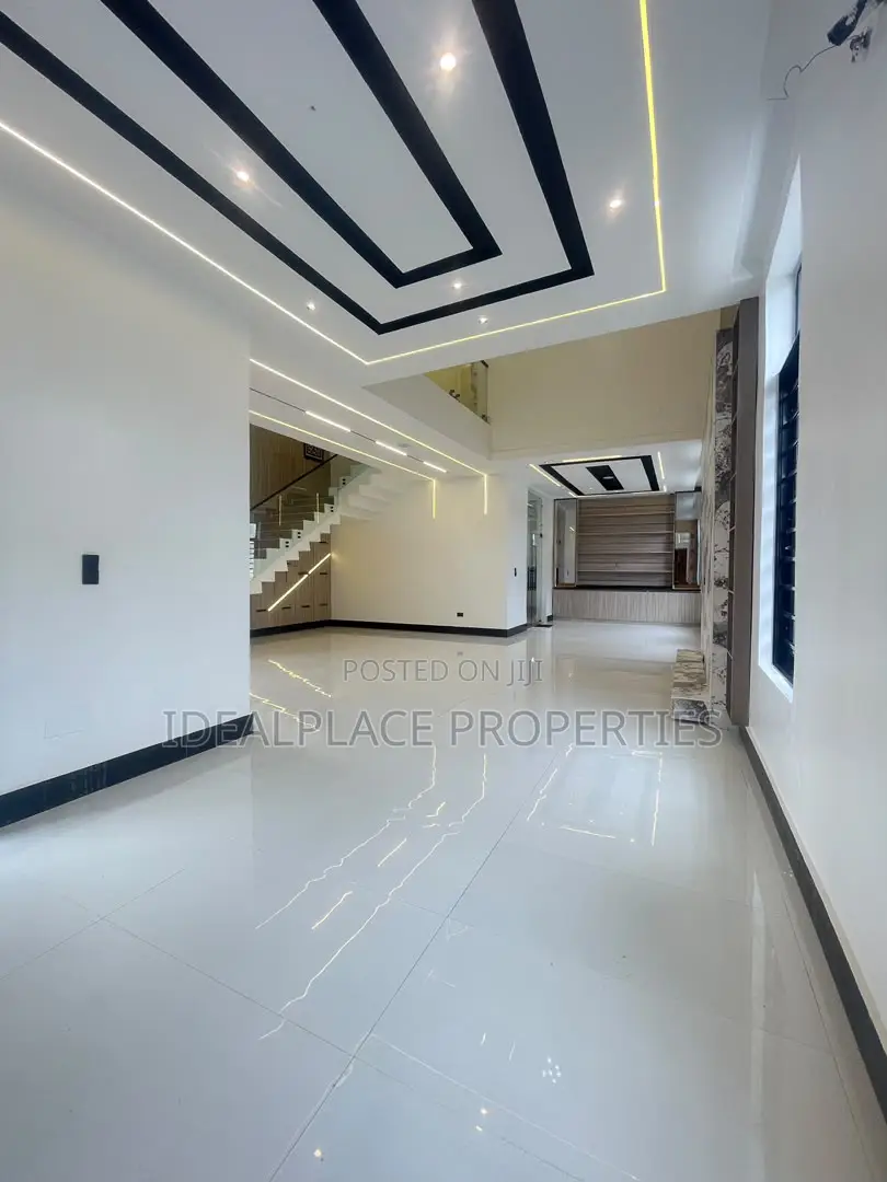 5bdrm Duplex in Sangotedo for sale