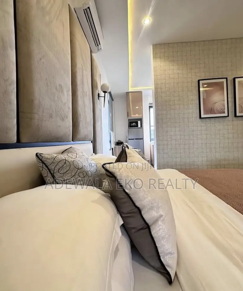 Cosy Studio Shortlet Lekki Phase 1– 24hrs Power