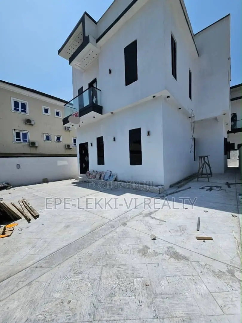 5bdrm Duplex in Ajah for sale