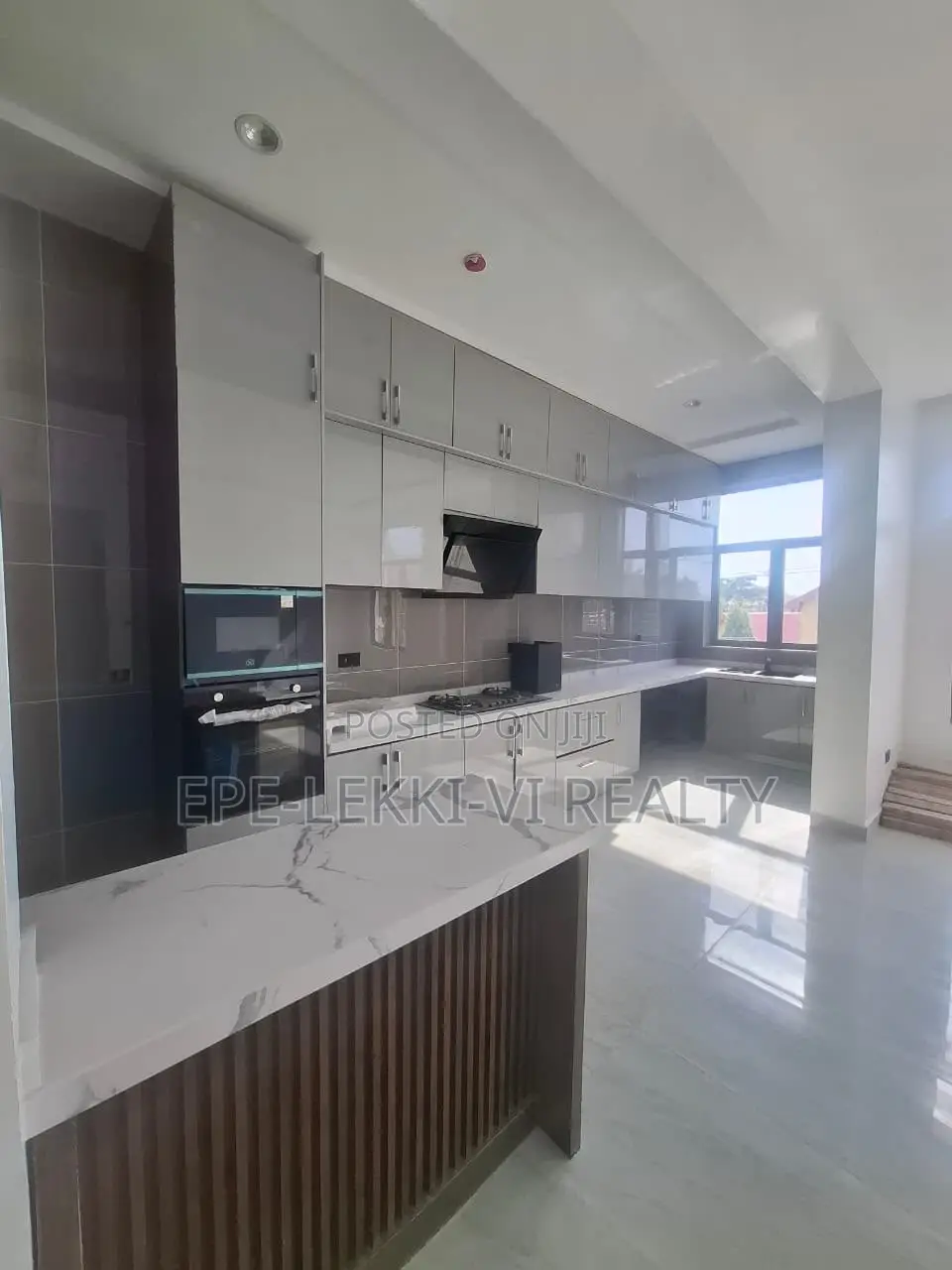 5bdrm Duplex in Ajah for sale