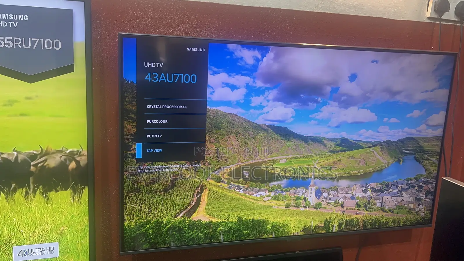 Slim 43” Samsung Crystal UHD Smart TV With Apple AirPlay
