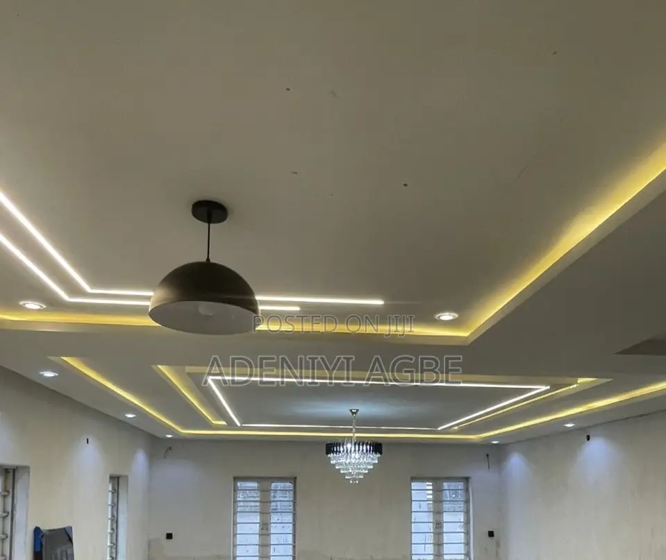5bdrm Duplex in Shola F. Adedui, Idishin for sale