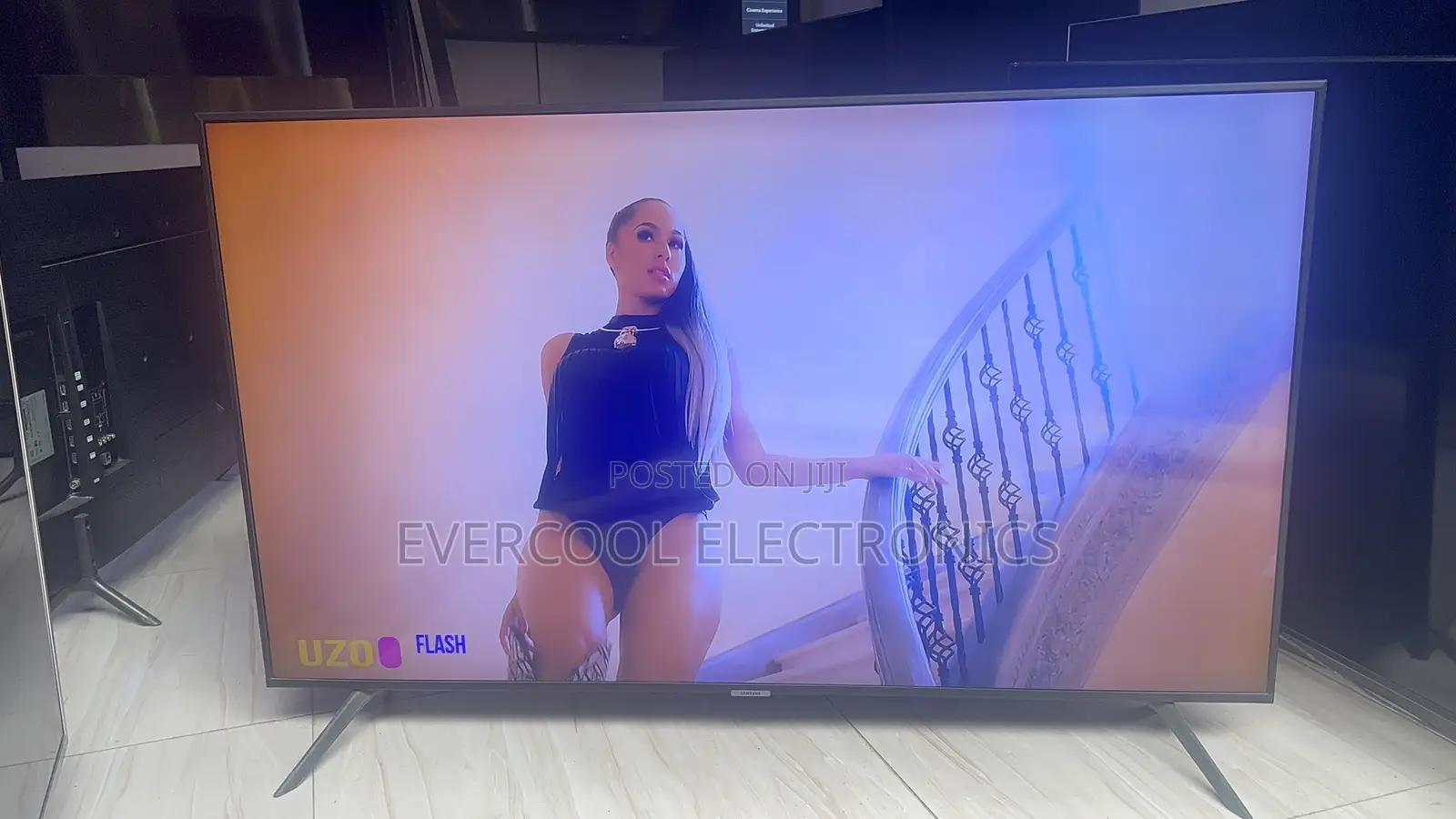 50” Samsung Crystal Ultra HD Smart TV With HDR