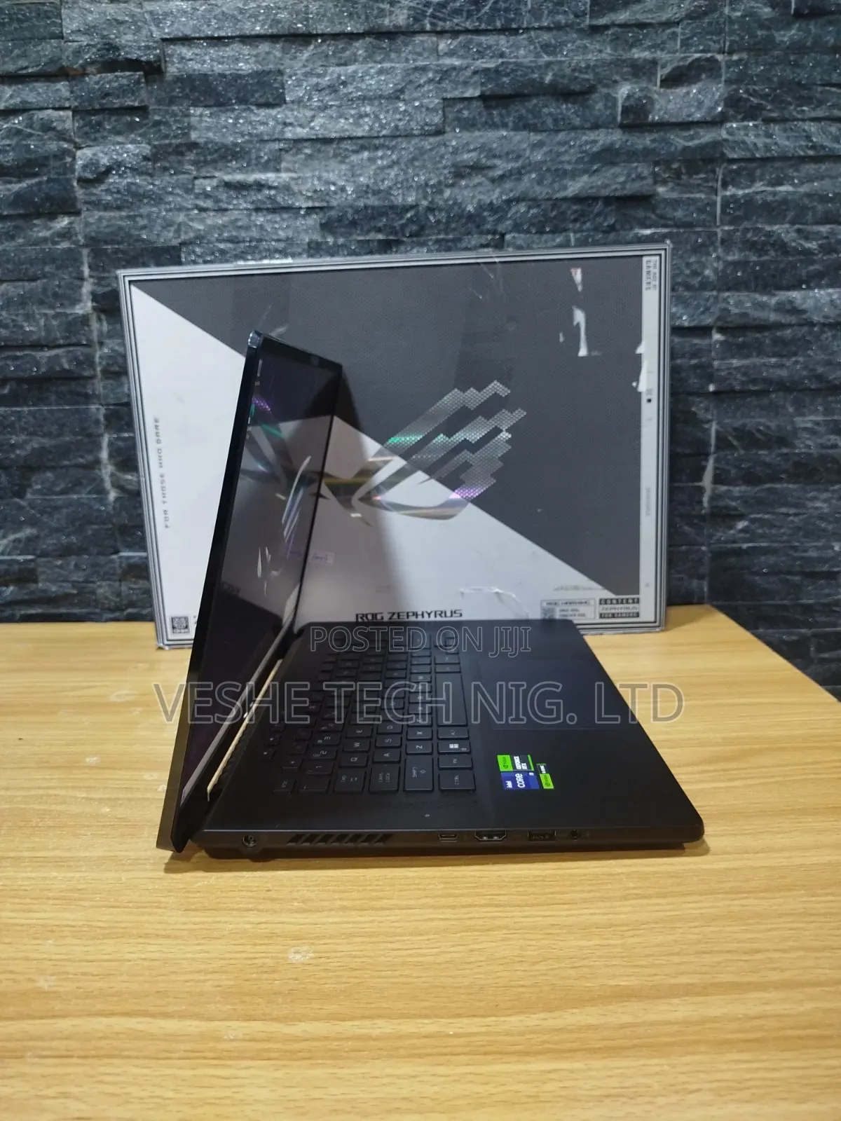 Laptop Asus ROG Zephyrus M16 16GB Intel Core i9 SSD 1T