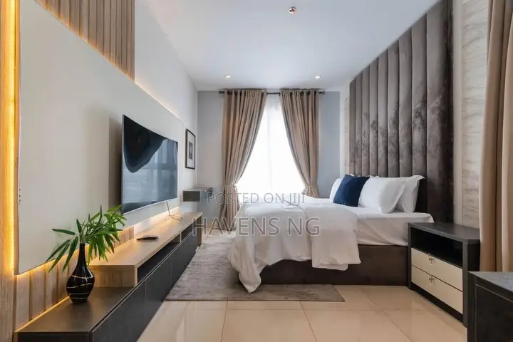 Contemporary 2-Bedroom Apartment