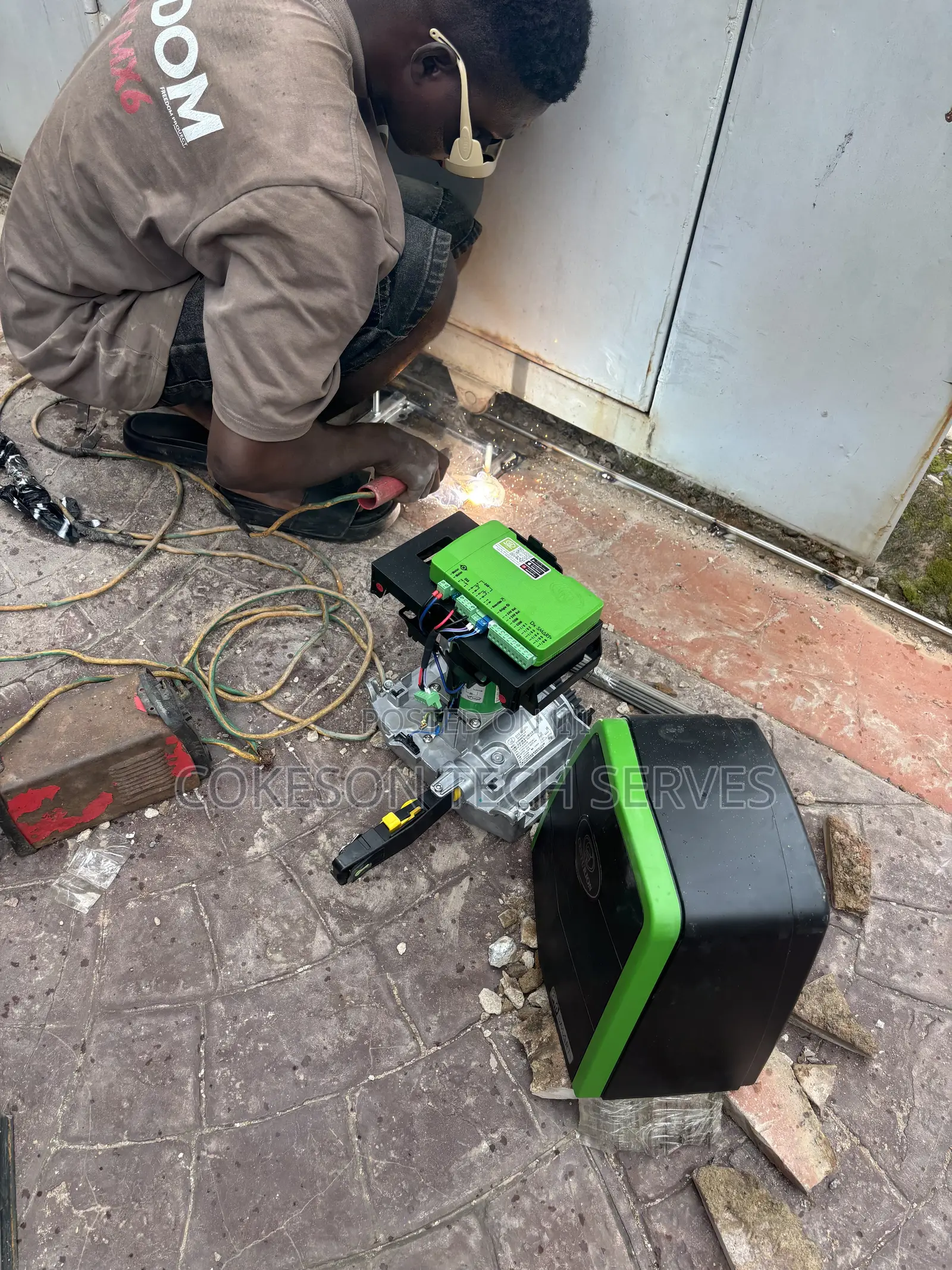 Continuous Duty Remote Control Sliding Gate Motor Engine Installation