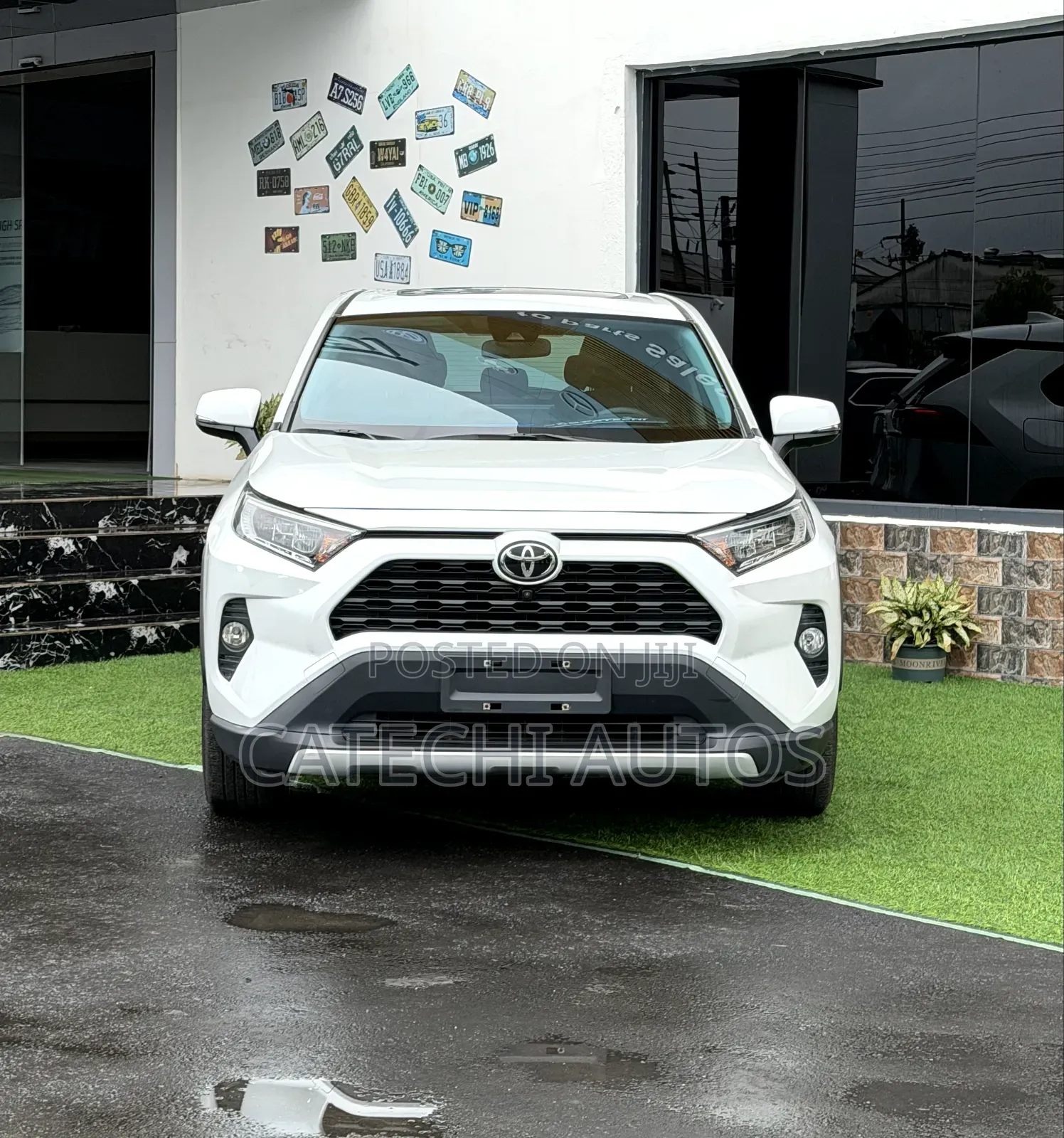 Toyota RAV4 Limited 2022 White