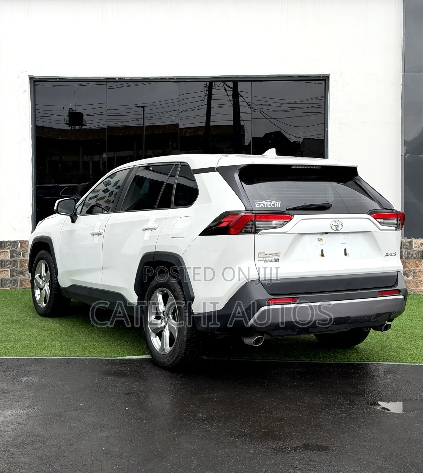Toyota RAV4 Limited 2022 White