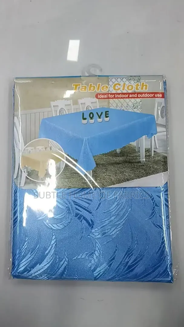 Premium Table Cloth – Transform EveryTableinto aBeautiful Centerpiece!