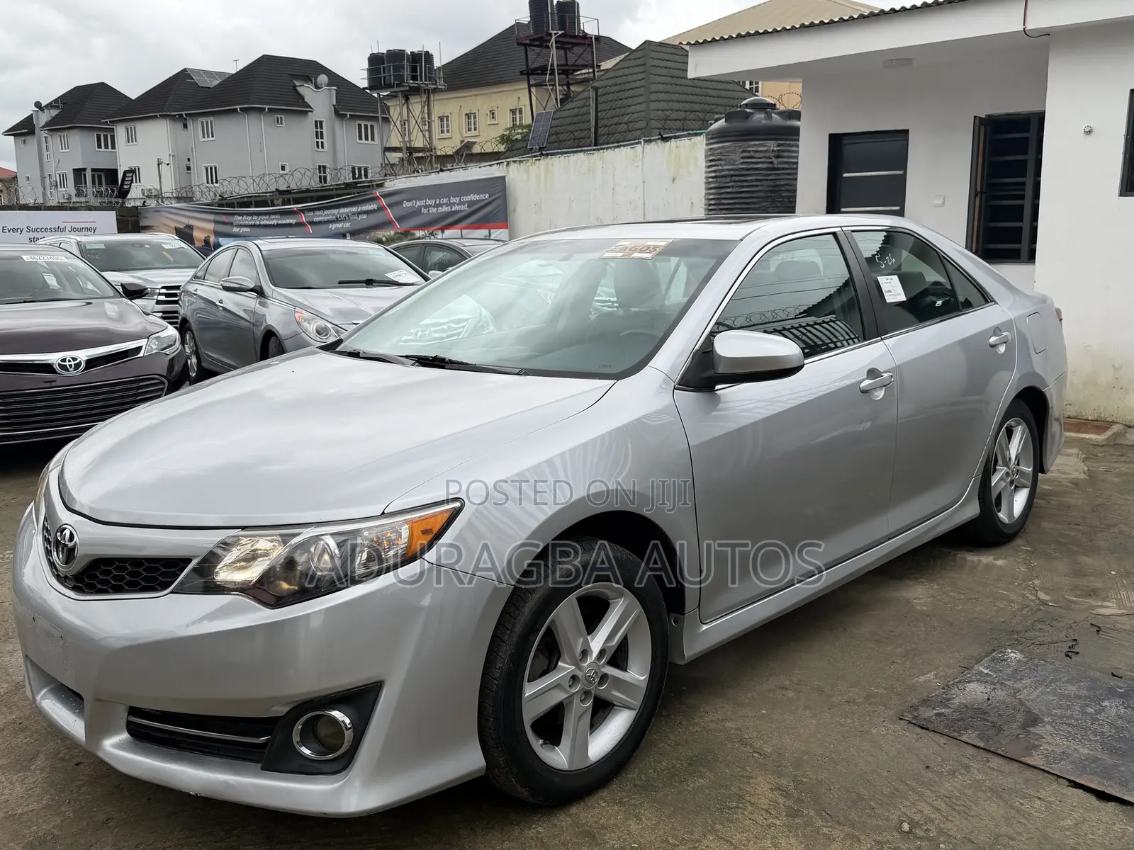 Toyota Camry SE 4dr Sedan (2.5L 4cyl 6A) 2012 Silver