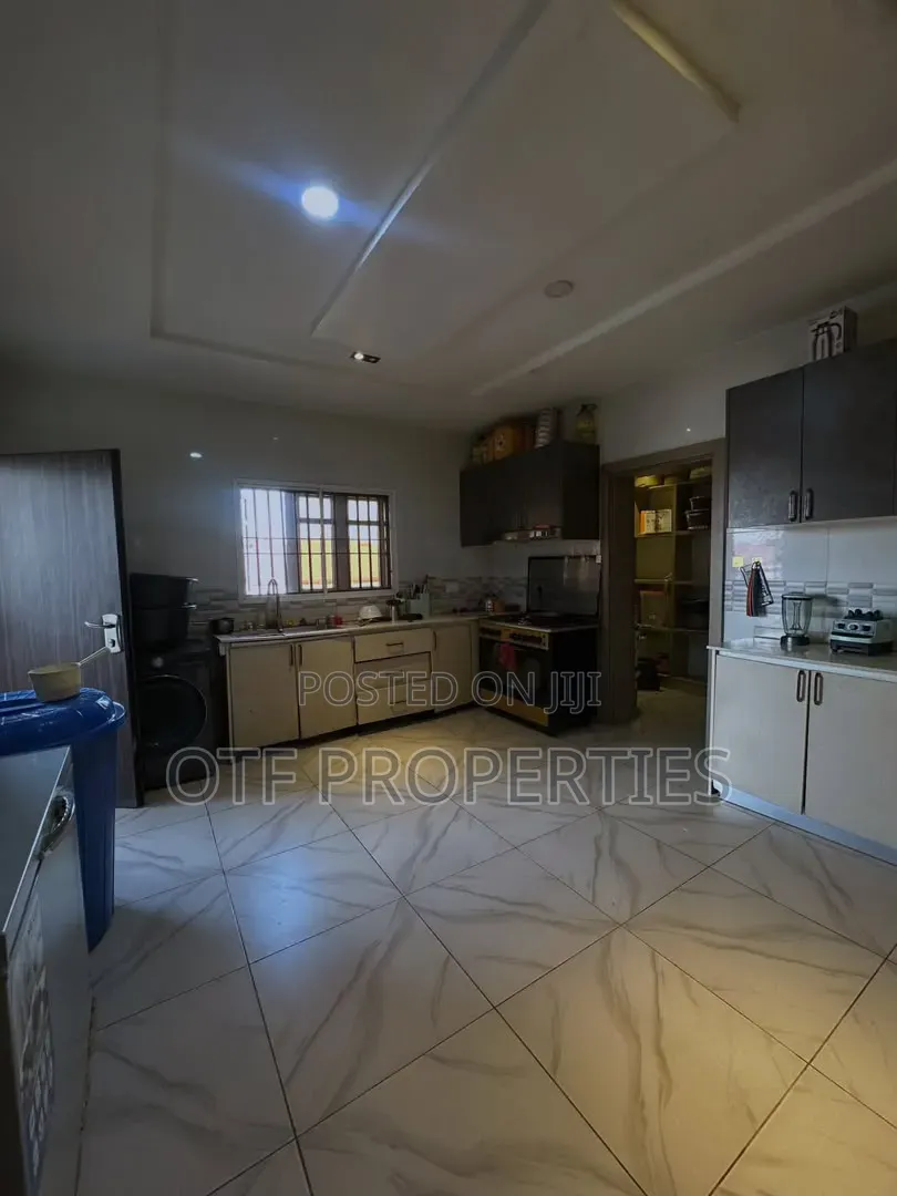 3bdrm Apartment in Wuye for sale