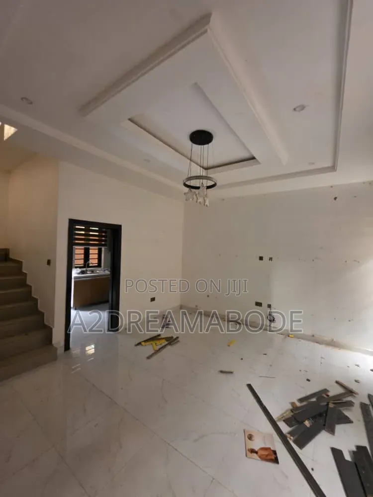 2bdrm Apartment in Omole Phase 2 for rent