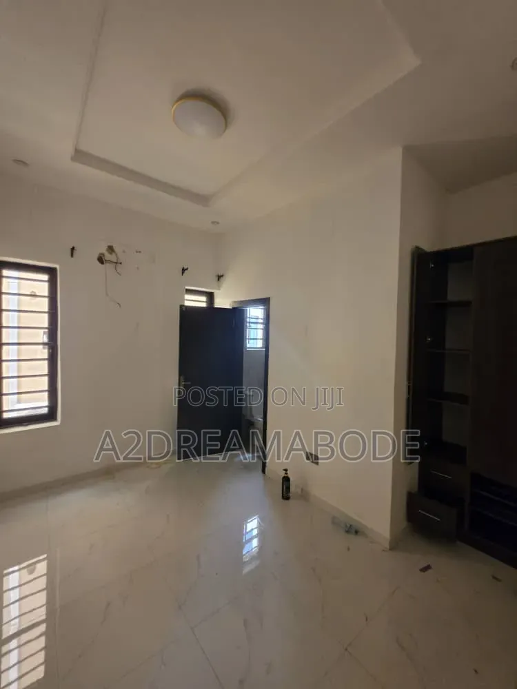 2bdrm Apartment in Omole Phase 2 for rent