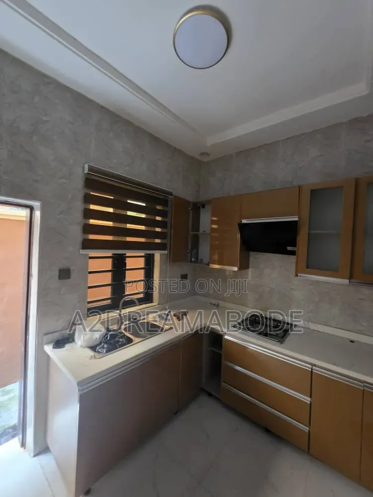 2bdrm Apartment in Omole Phase 2 for rent