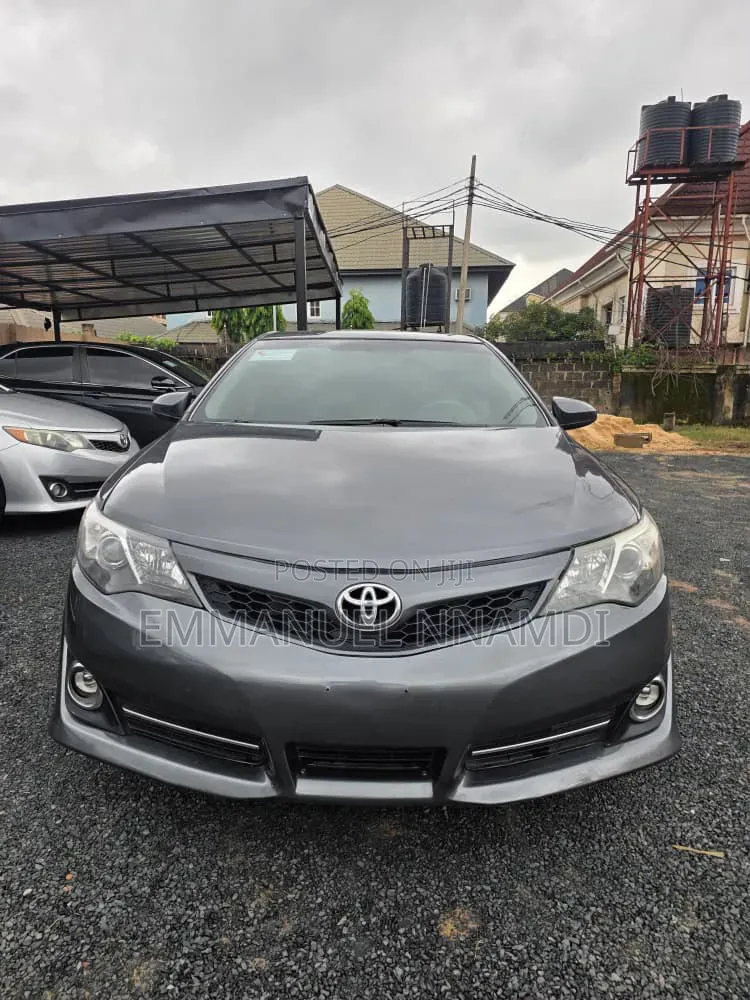 Toyota Camry 2012 Gray