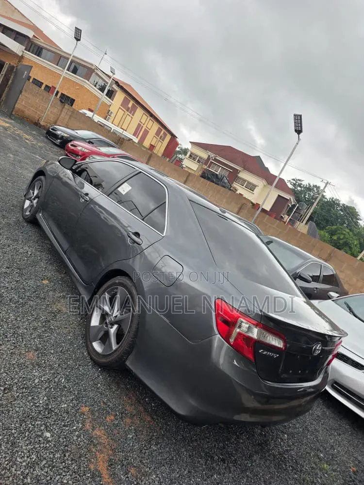 Toyota Camry 2012 Gray