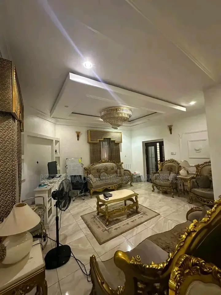 4bdrm Duplex in Mandela Est for sale