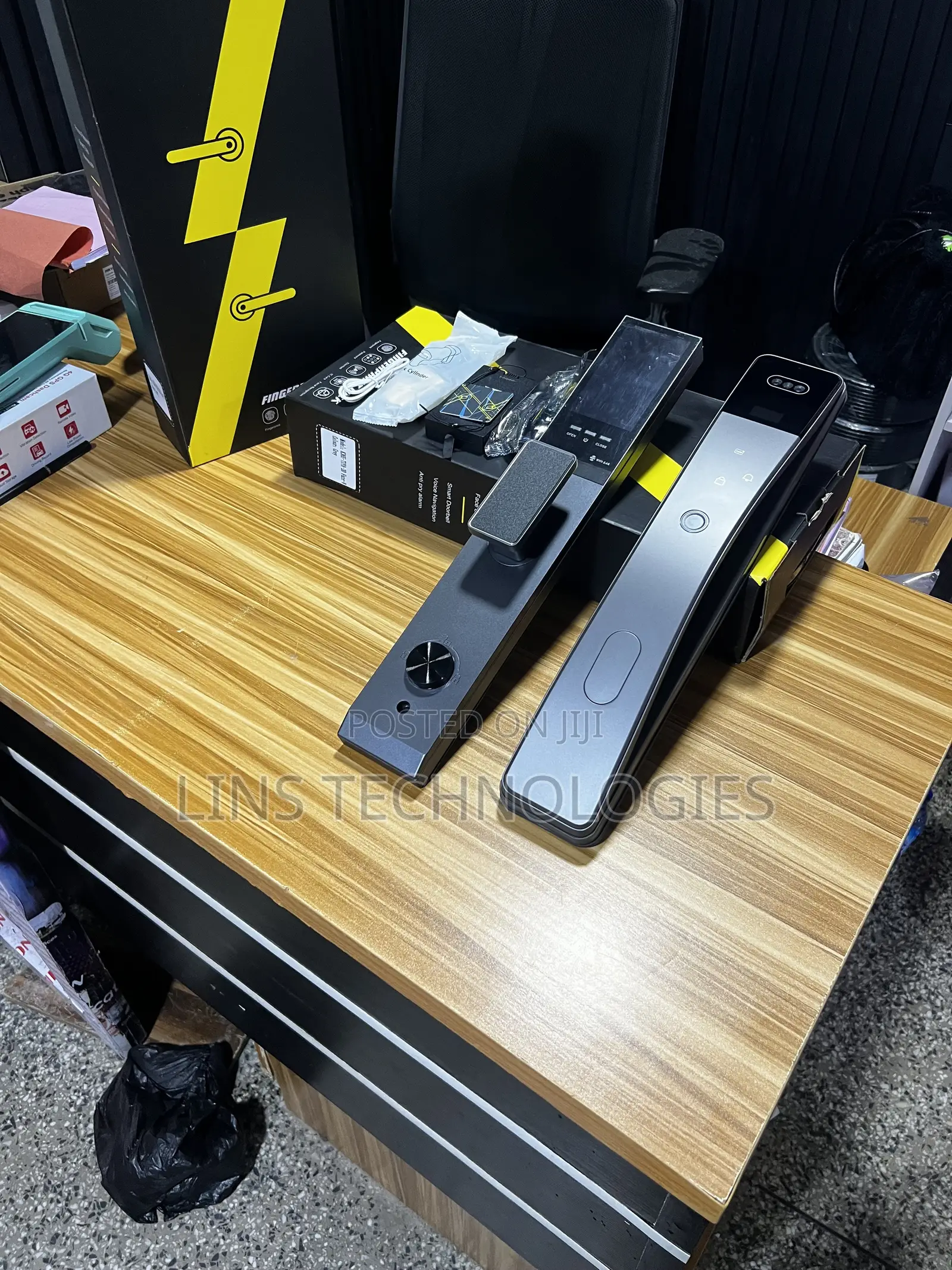 Smartlock (Versatile Keyless Entry)