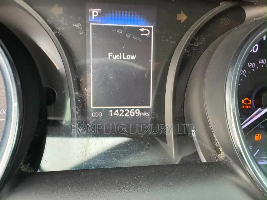 Toyota Camry 2019 White