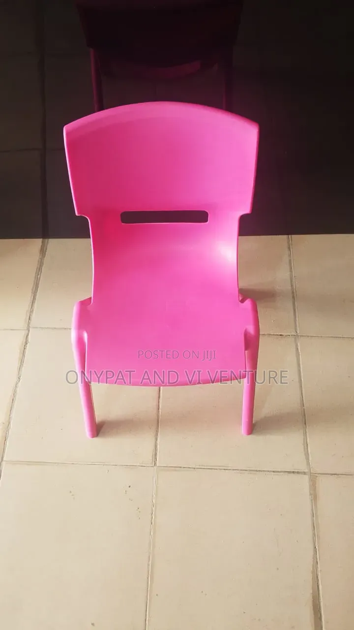 Quality Kids Reading Table