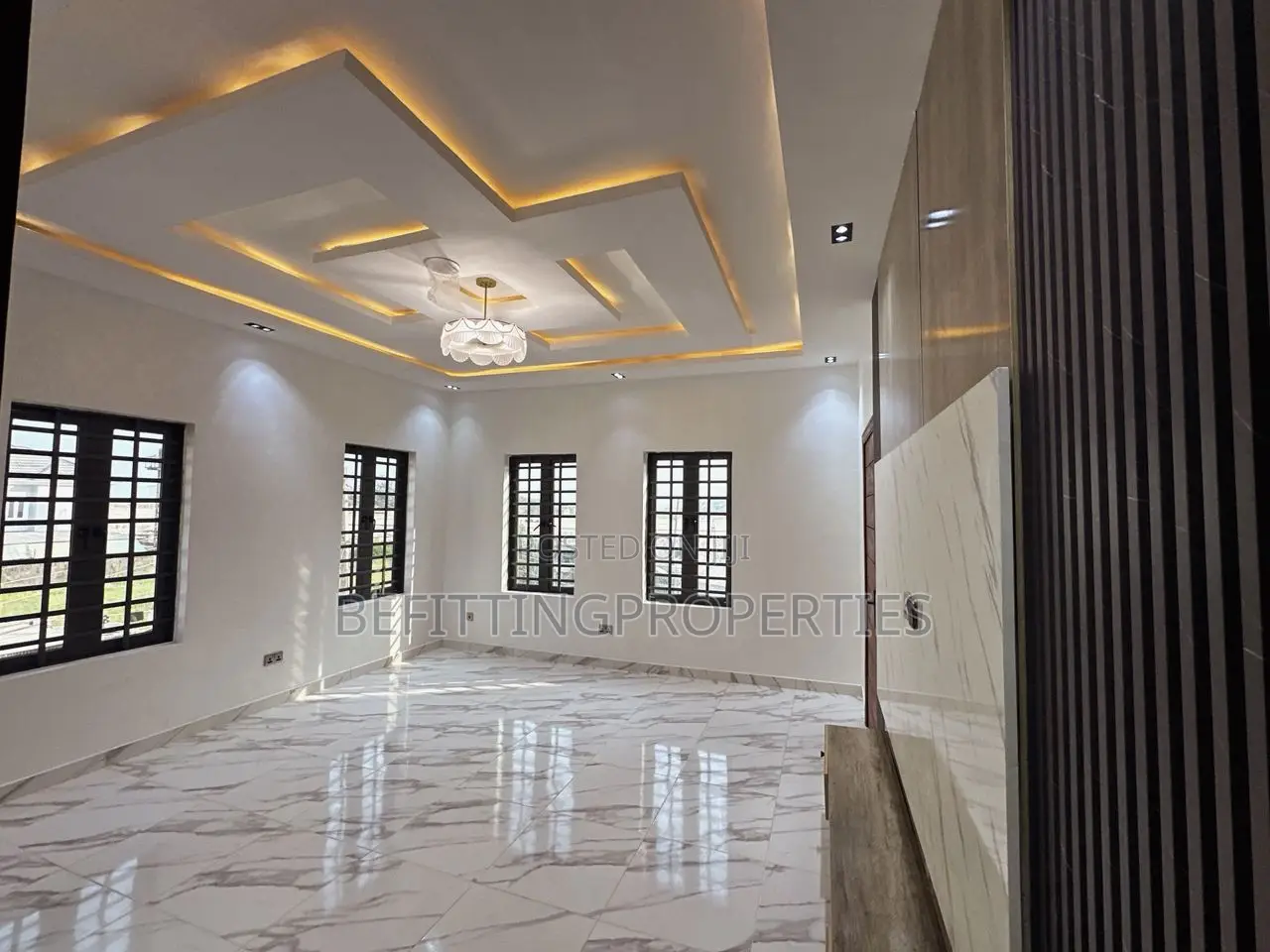 5bdrm Duplex in Lekki for sale