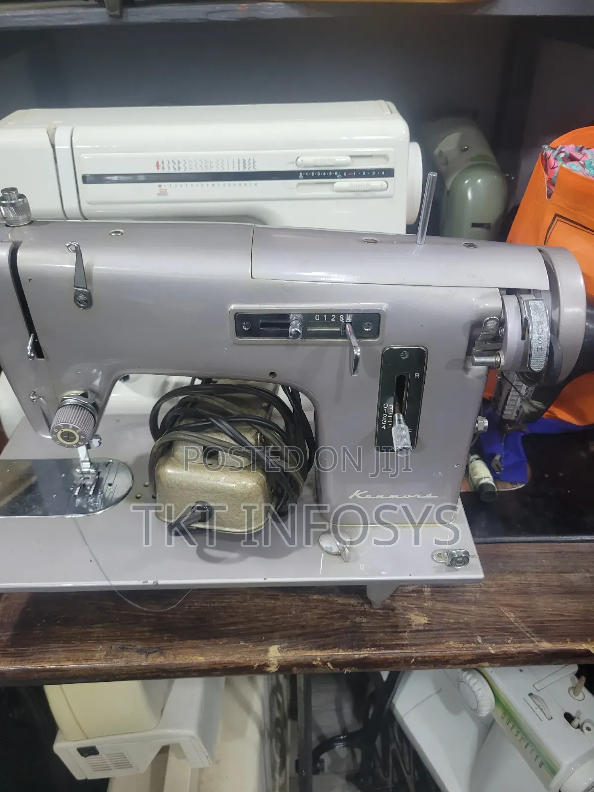 Kenmore Heavy Duty Electric and Manual Machine