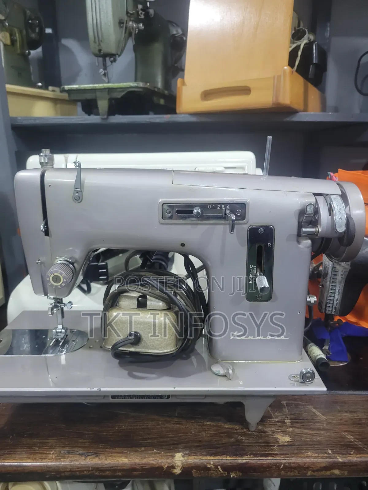 Kenmore Heavy Duty Electric and Manual Machine