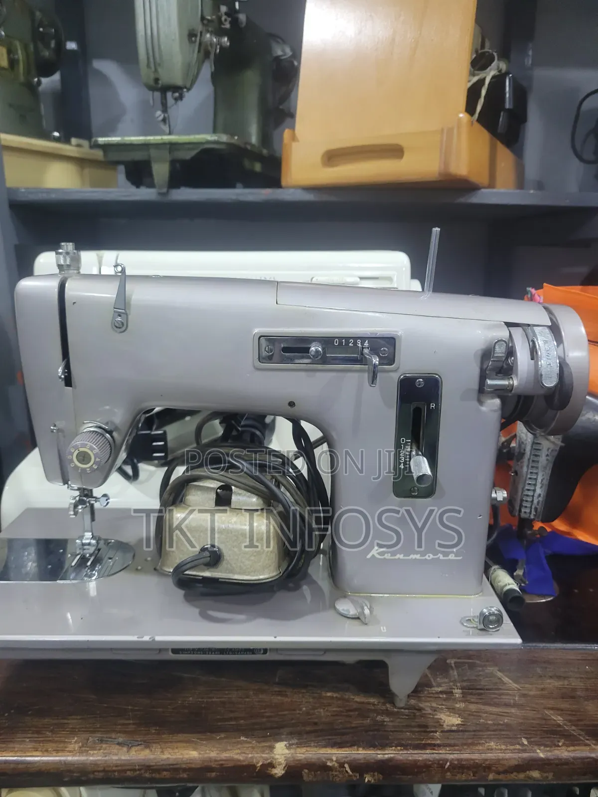 Kenmore Heavy Duty Electric and Manual Machine