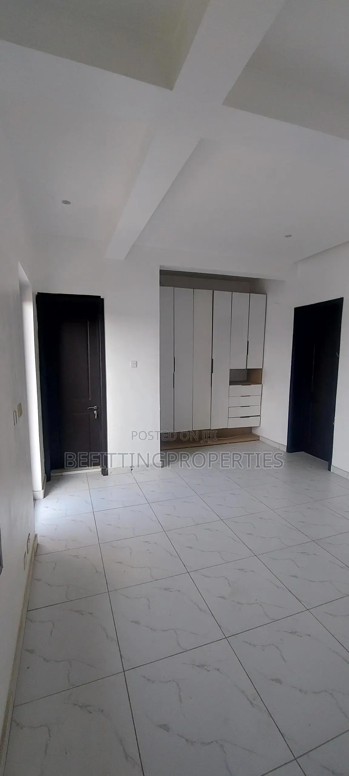 4bdrm Duplex in Ilupeju for sale