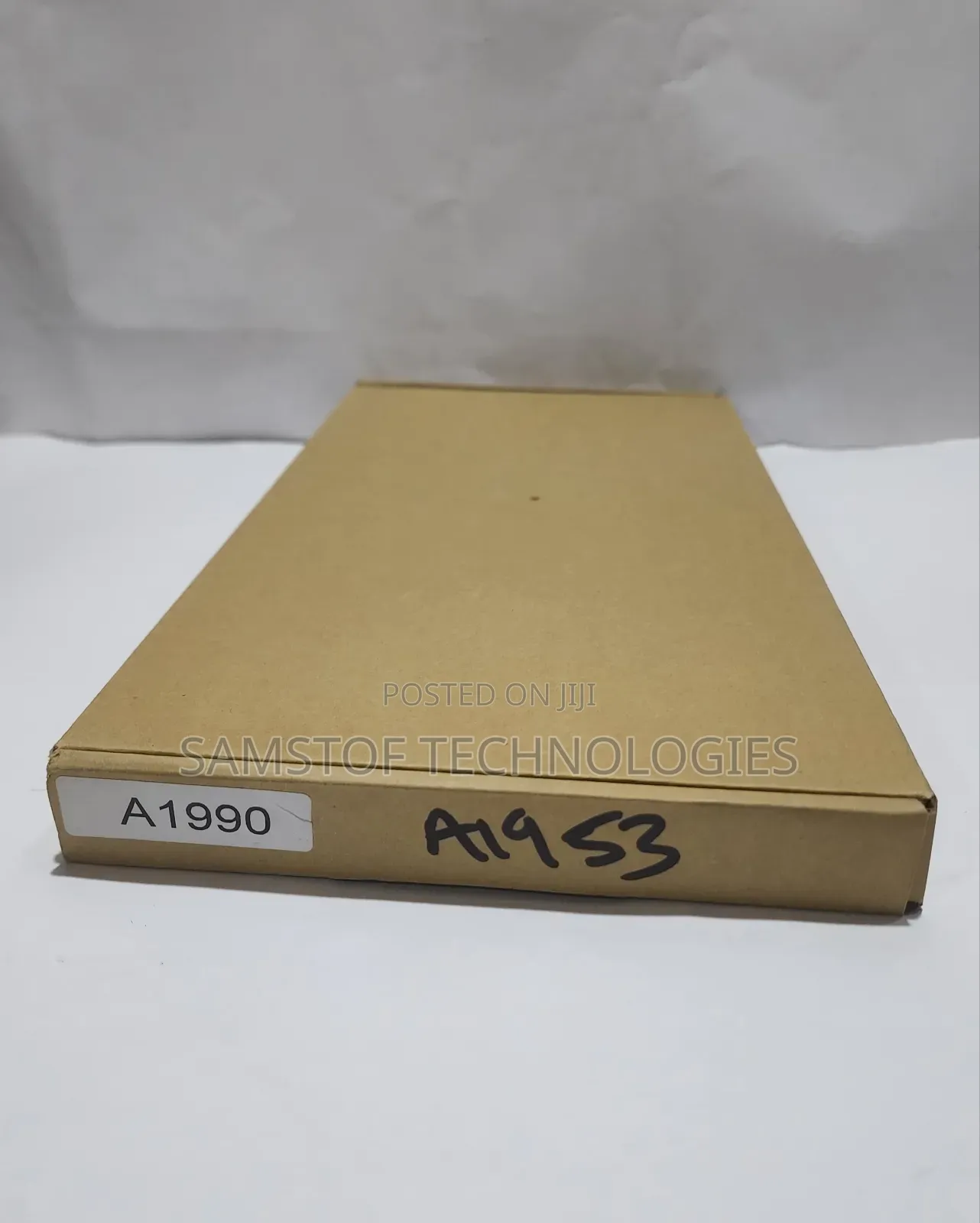 Apple Macbook Pro 15" 2018 and 2019 A1990/A1953 Laptop Battery