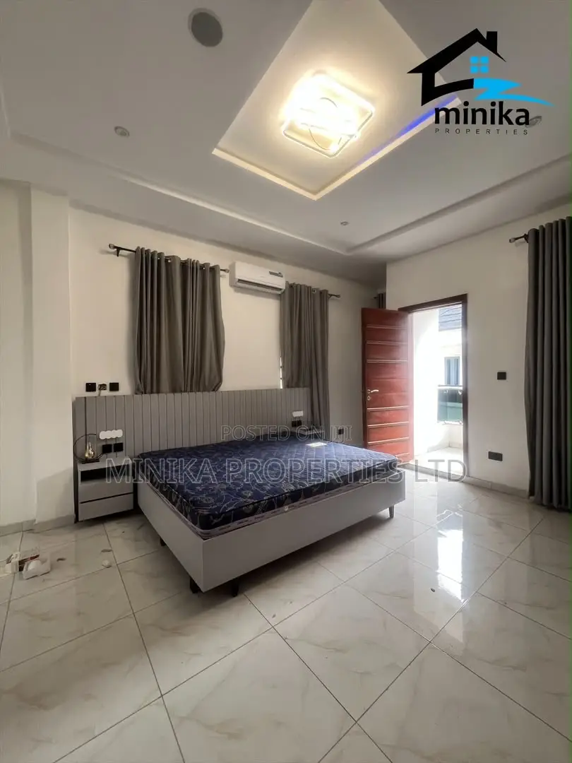 4bdrm Duplex in Ikota for sale
