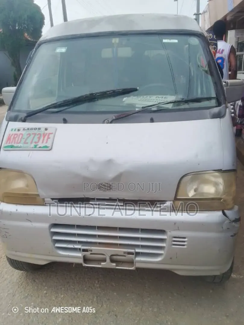 Suzuki Every Wagon 2002 White