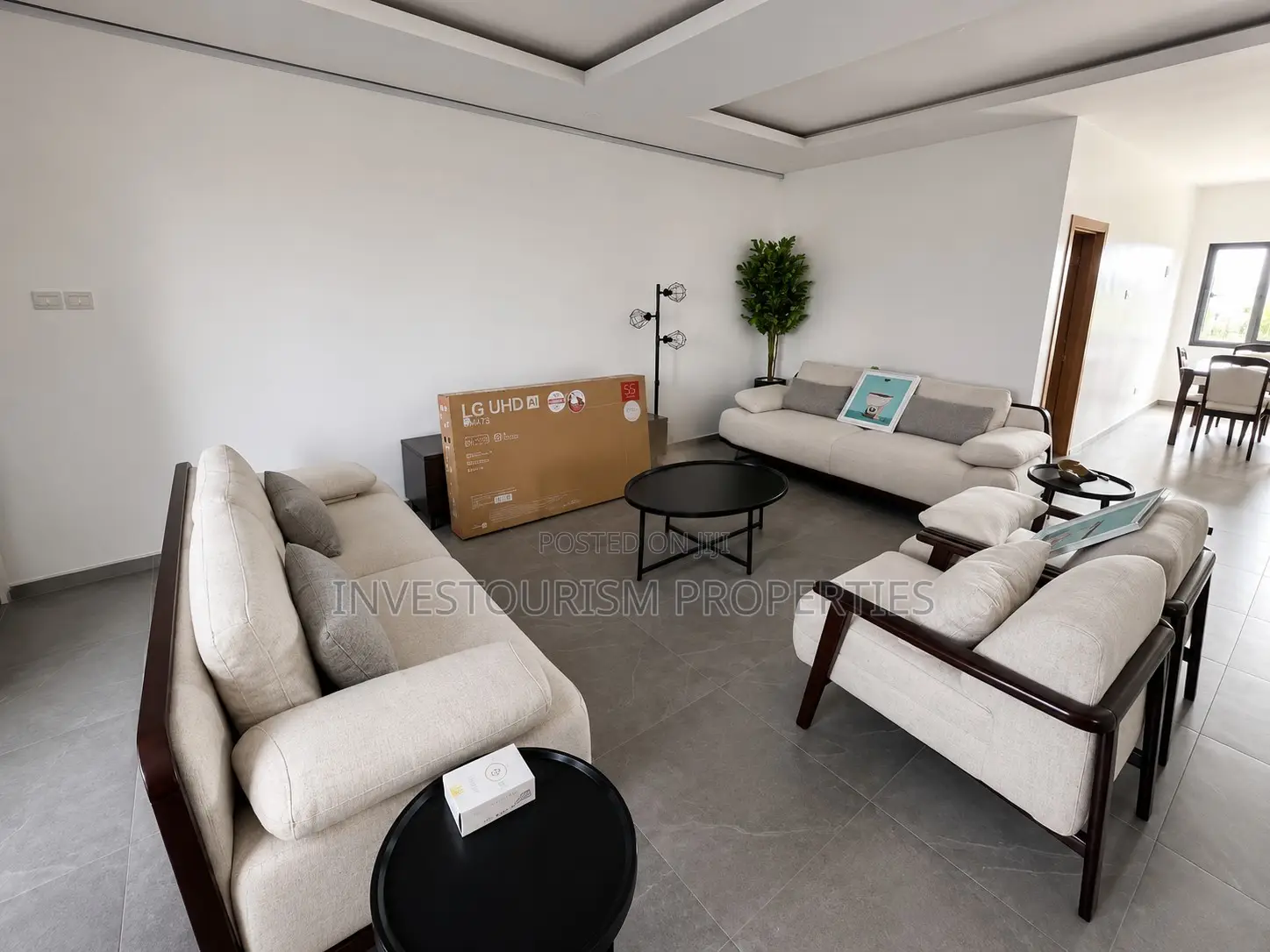 3bed Luxury Shortlet Available