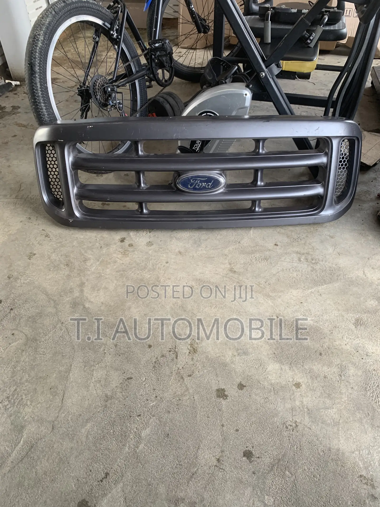 Front Grille for Ford F250 2002 Models