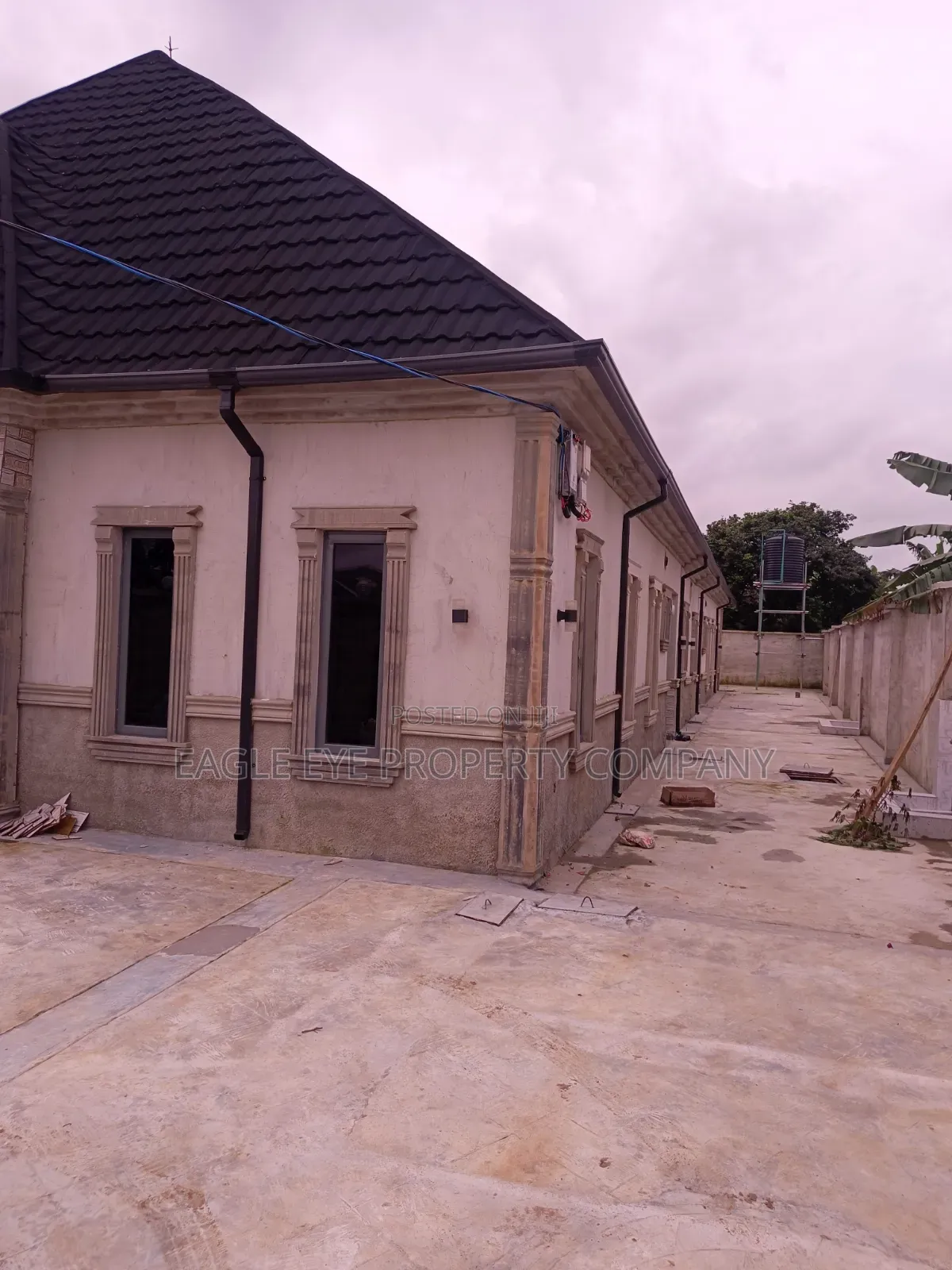 3bdrm Block of Flats in Ayobo for rent