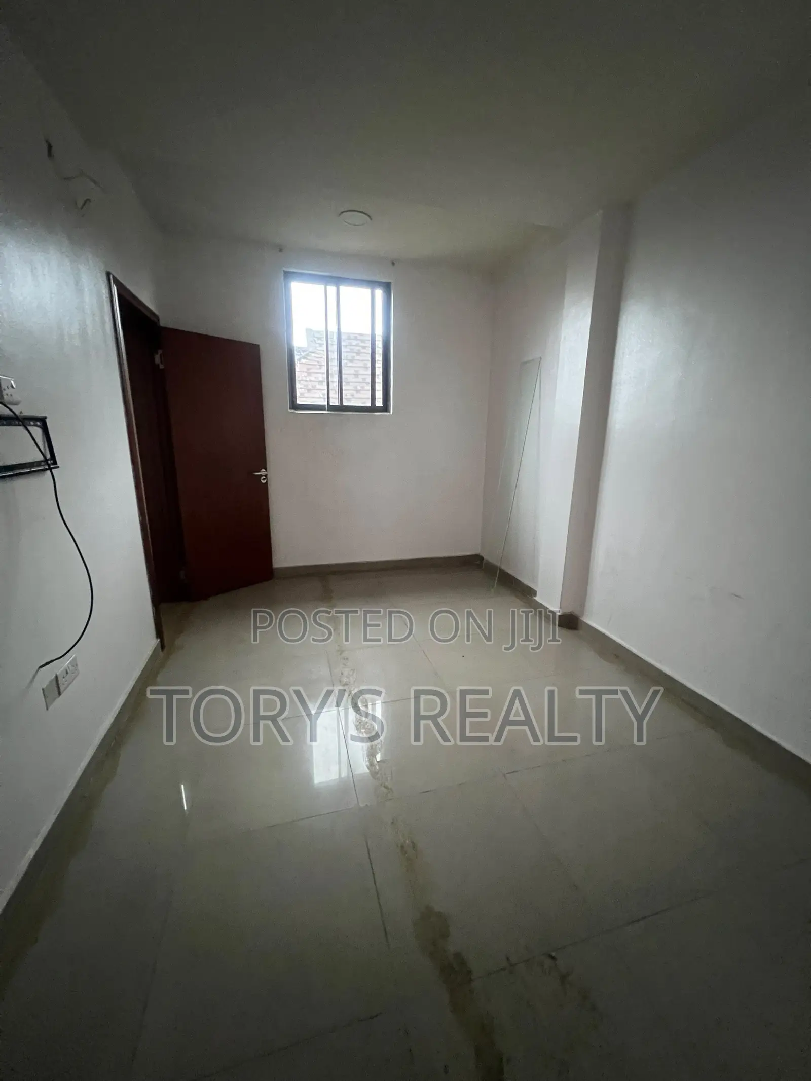 3bdrm Apartment in Lekki Phase 1 for rent