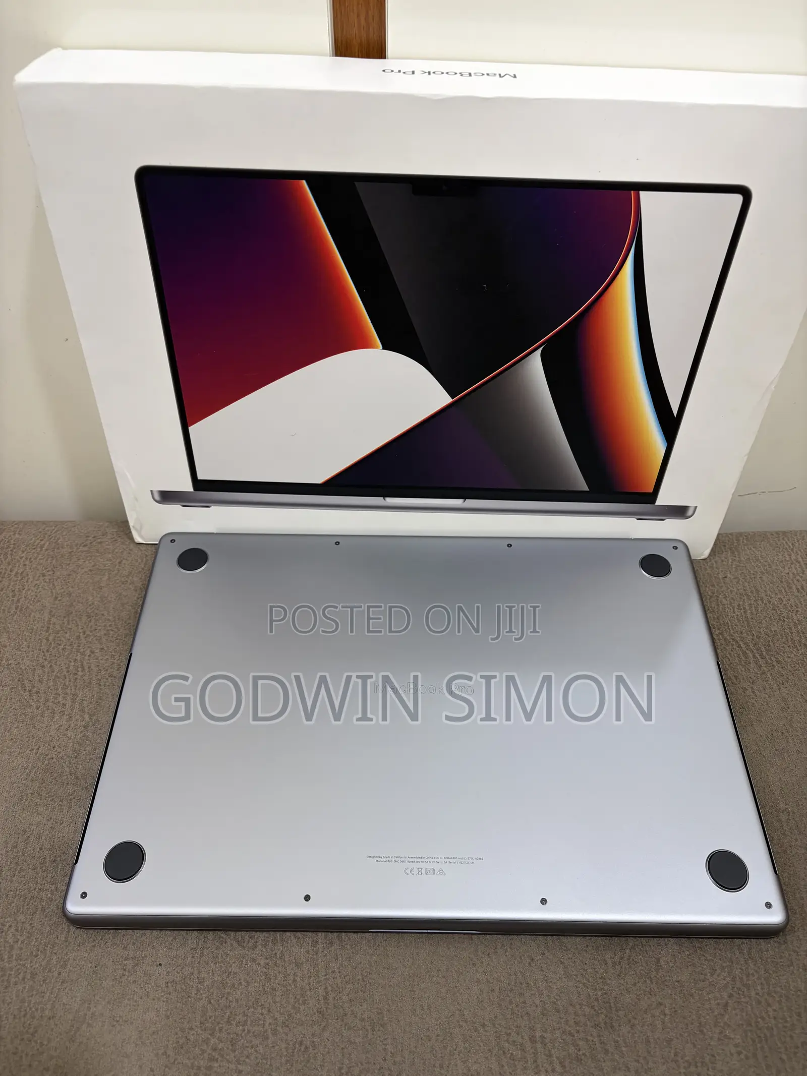 Laptop Apple MacBook Pro 2021 M1 16GB Apple M1 Pro SSD 512GB