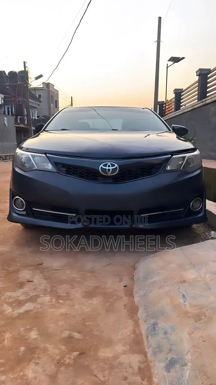 Toyota Camry LE 4dr Sedan (2.5L 4cyl 6A) 2013 Black