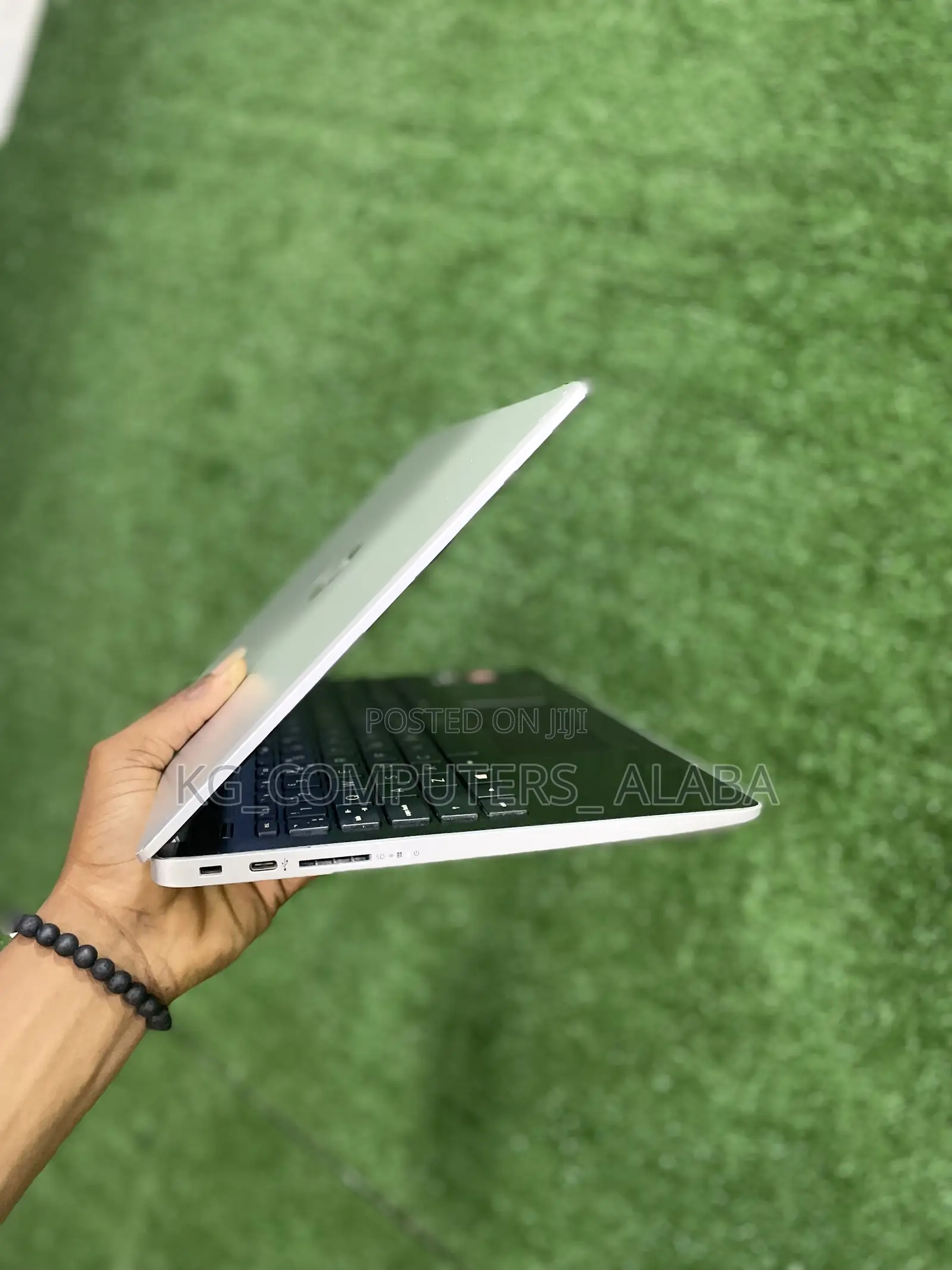Laptop HP 8GB AMD Ryzen 3 HDD+SSD 256GB