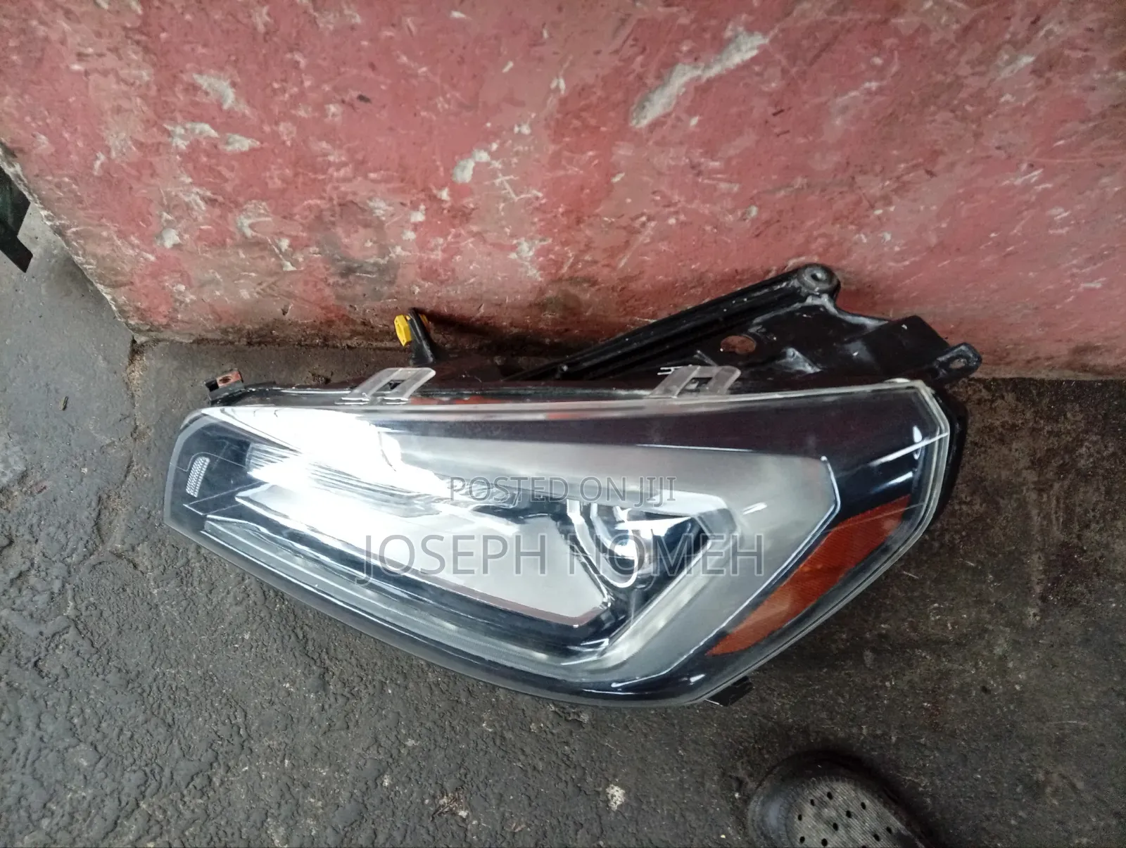 2013 GMC Acadia Headlight