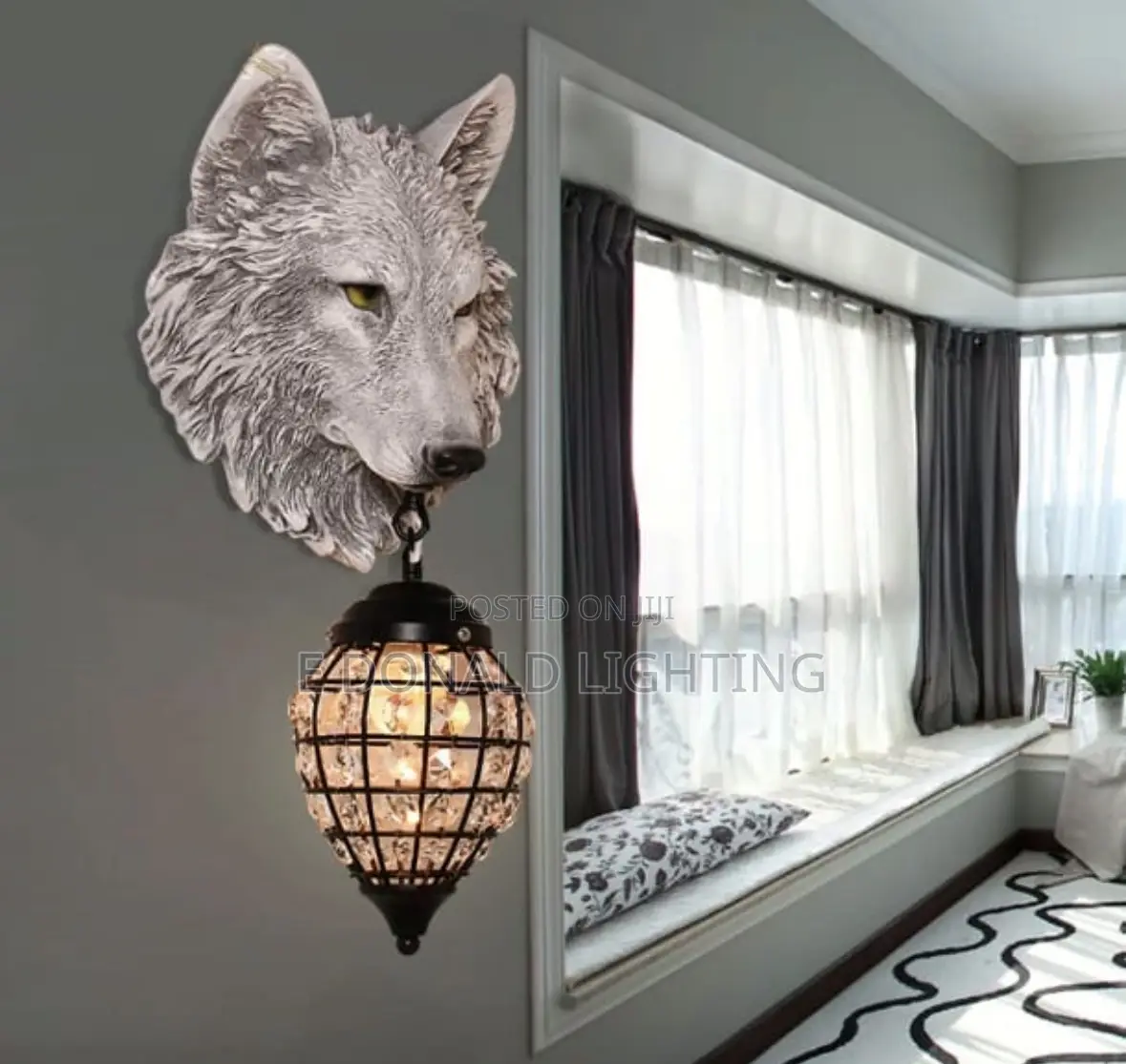 Wolfs Head Design Wall Braket