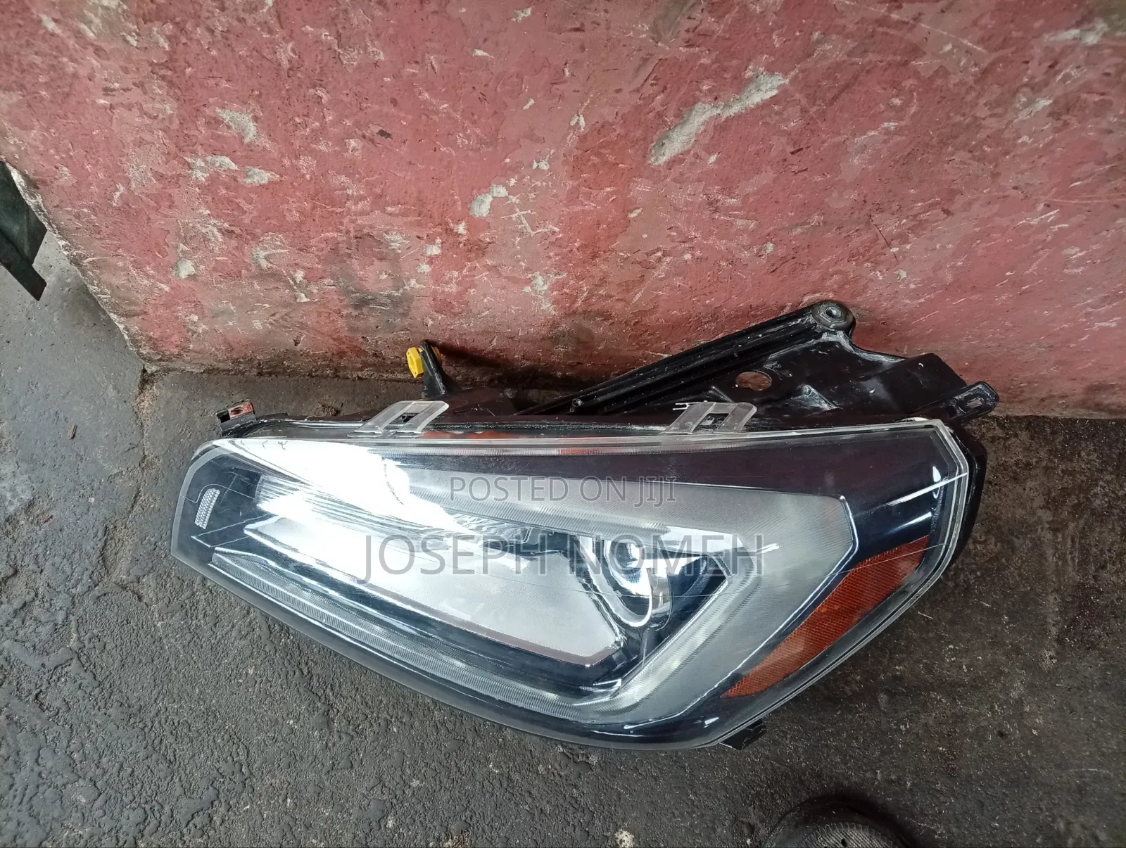 2013 GMC Acadia Headlight